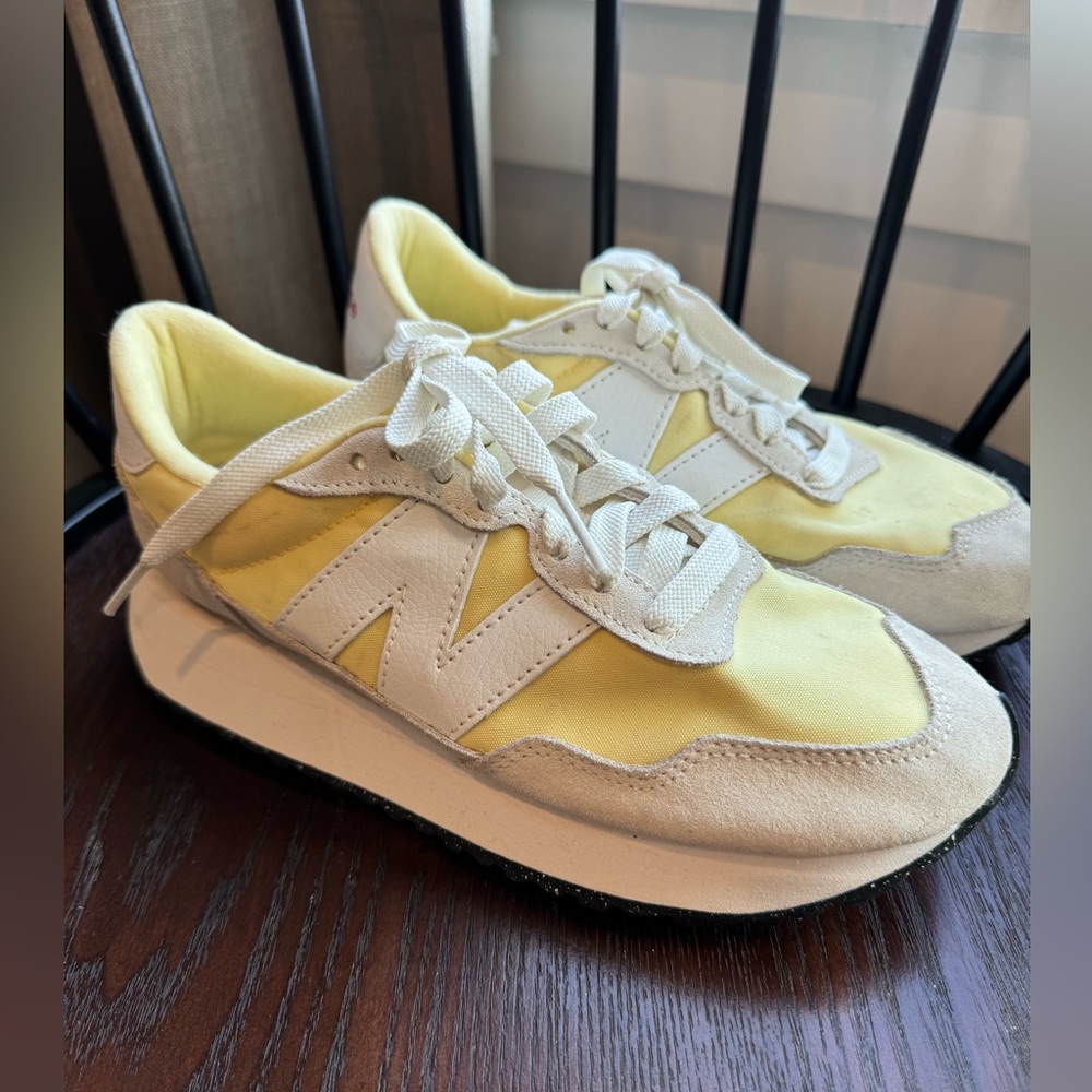 Women’s New Balance sneakers